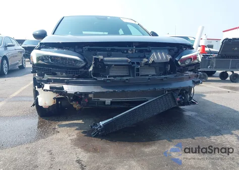 2025 Honda Civic Hybrid Sport/Sport Touring z USA, uszkodzony, nr VIN 2HGFE4F86SH326692